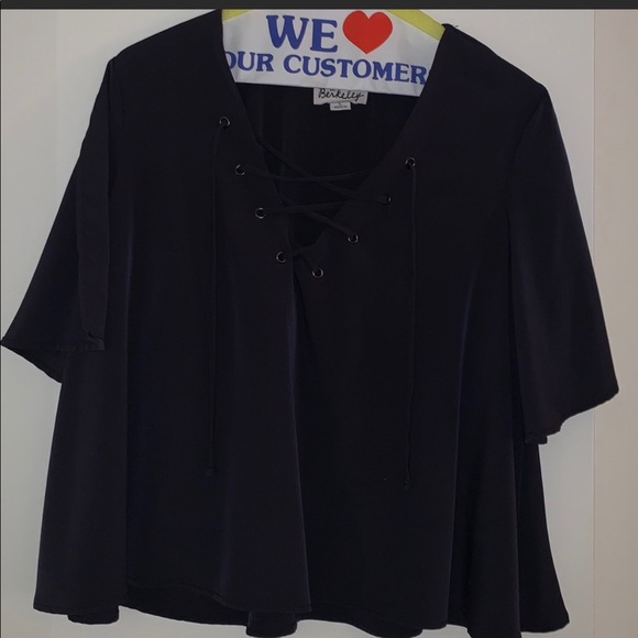 Madison & Berkeley Tops - A pretty blouse